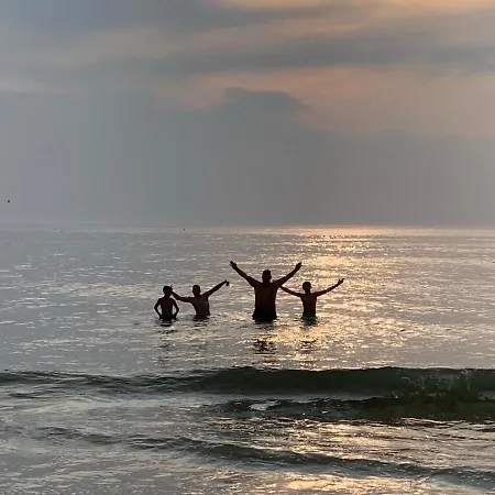 Noordzeehuisje Nyaraló *