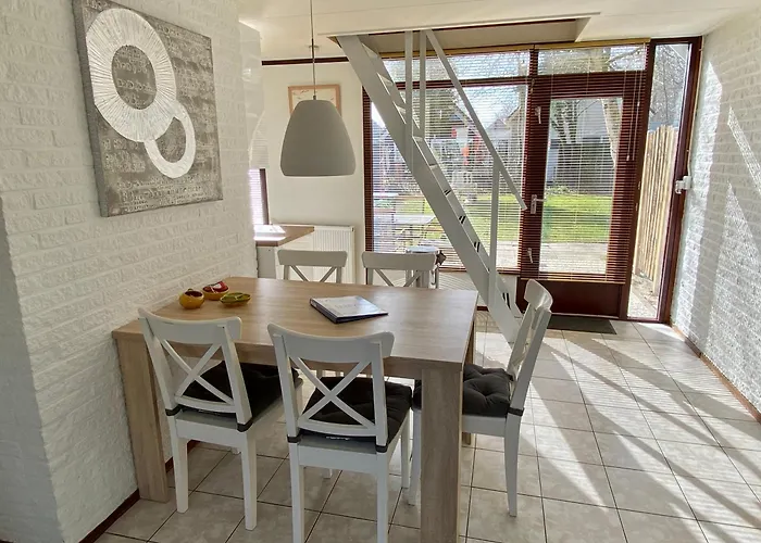 Noordzeehuisje Sint Maartensvlotbrug